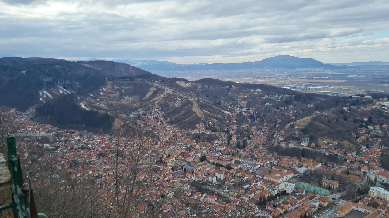Pensiunea Kyfana Zărneşti Exteriör bild